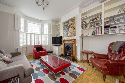 30 Weiss Road, London, SW15 1DH