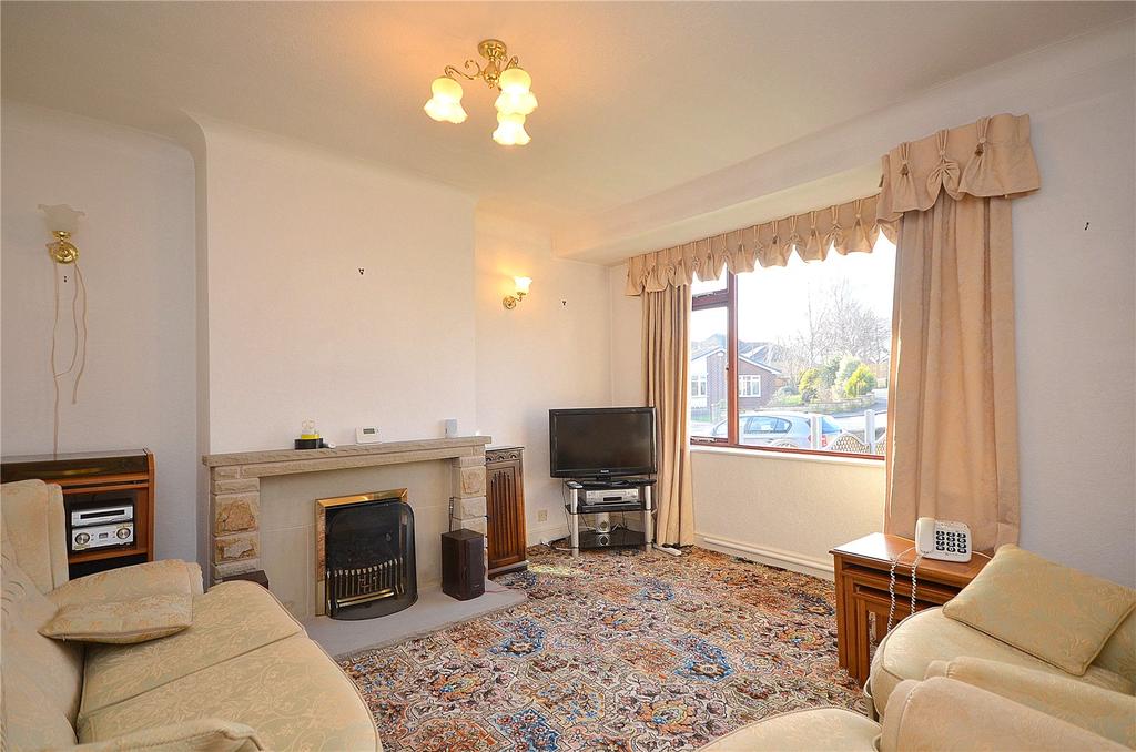 Water Royd Avenue, Mirfield, West Yorkshire, WF14 3 bed semidetached