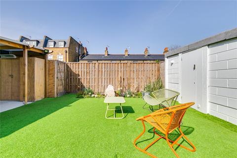 4 bedroom terraced house to rent, Castelnau, Barnes, London