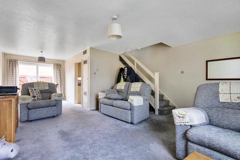 12 Fircroft Close, Woking, GU22 7LZ