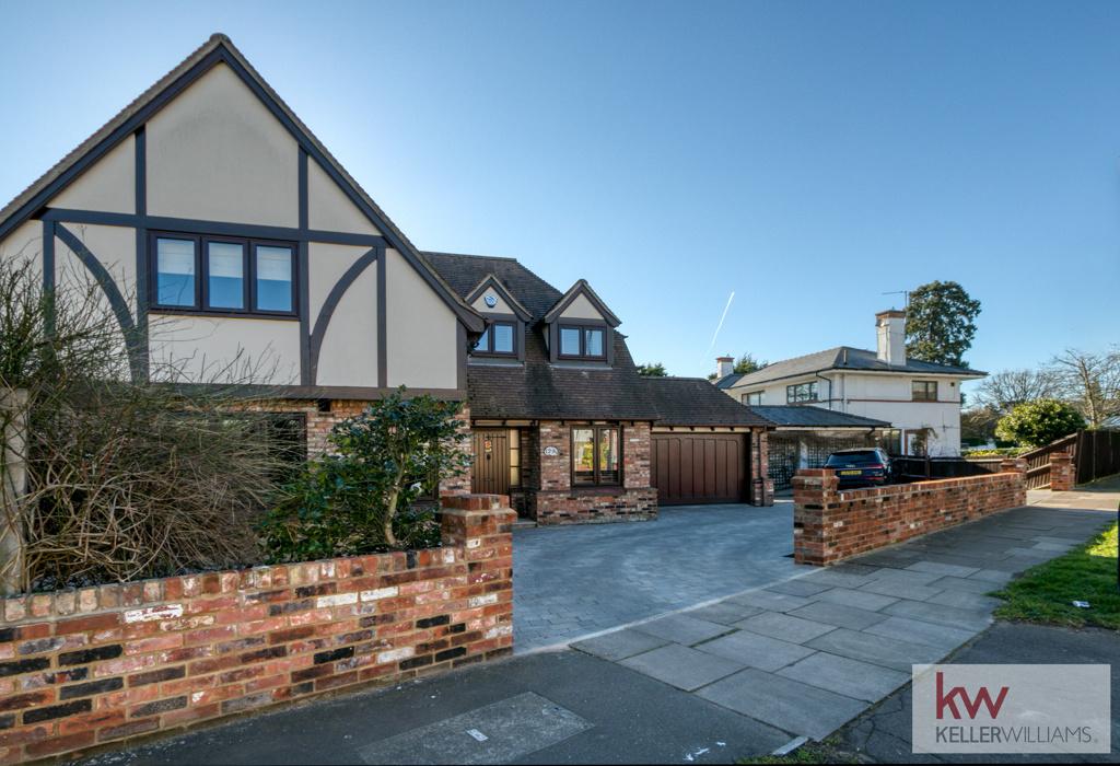 Green Dragon Lane, Winchmore Hill, N21 4 bed detached house £1,395,000