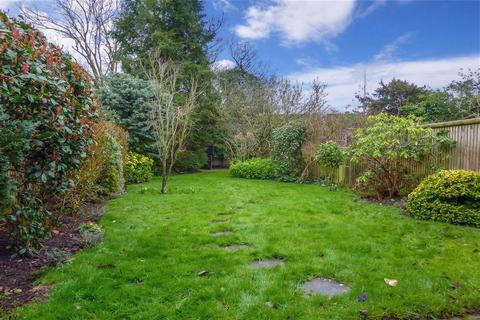 13 Chulkhurst, Biddenden, Ashford, TN27 8ED