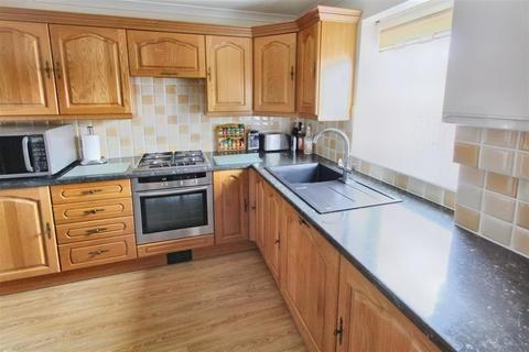 10 Hutton Drive, Hutton, Brentwood, CM13 2RQ