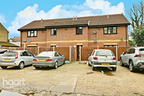 112 Castleton Road, Ilford, IG3 9QS