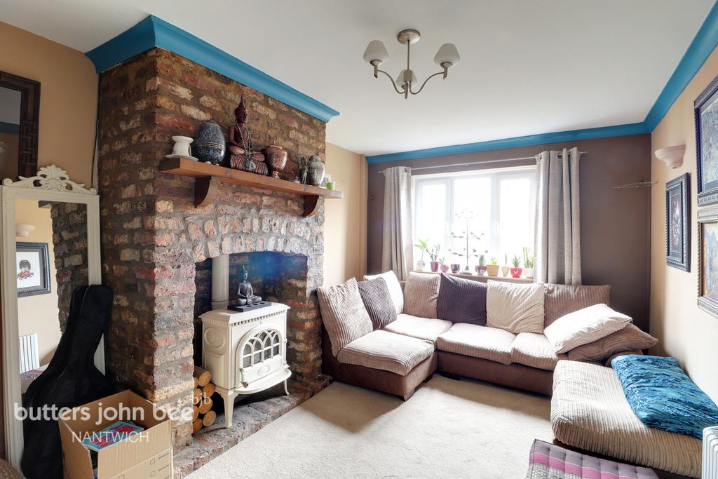 Mill Lane End, Nantwich 4 bed semidetached house £270,000