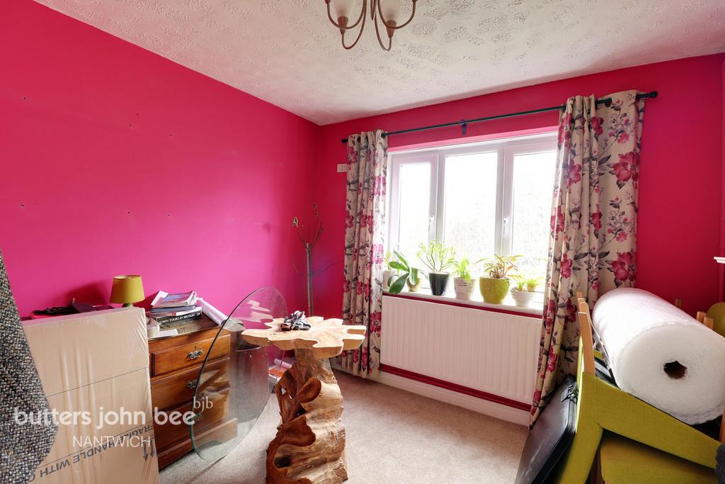 Mill Lane End, Nantwich 4 bed semidetached house £270,000