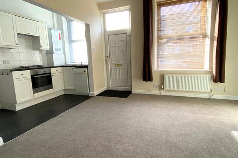 2 bedroom terraced house to rent, Mitre Street, Huddersfield HD1