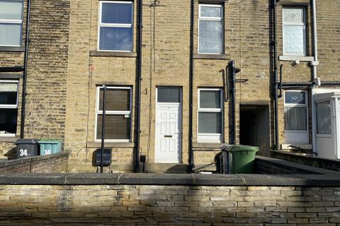 2 bedroom terraced house to rent, Mitre Street, Huddersfield HD1