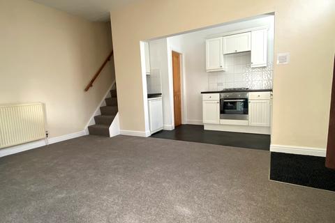 2 bedroom terraced house to rent, Mitre Street, Huddersfield HD1