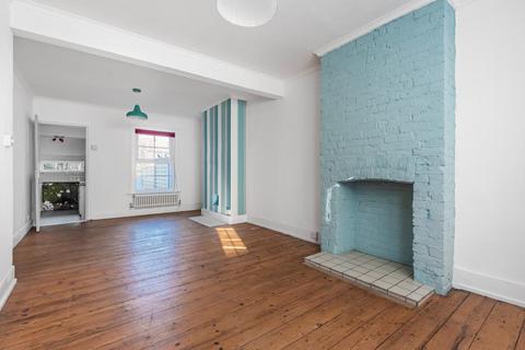 2 bedroom terraced house to rent, Grecian Street,  Aylesbury,  HP20
