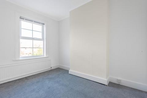 2 bedroom terraced house to rent, Grecian Street,  Aylesbury,  HP20