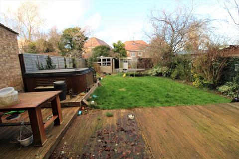 62 Dinglederry, Olney, MK46 5ET