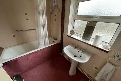 28 Brandon Close, West Bromwich, B70 8JR