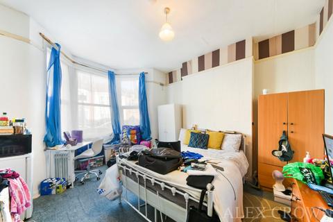 126 Allison Road, London, N8 0AS