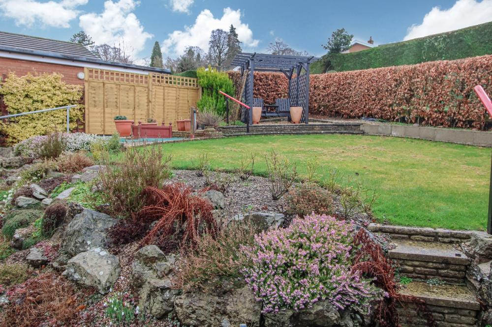 Warden Close Presteigne LD8 2DH 3 bed detached house £279,000