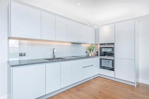 2 bedroom apartment to rent, Altissima House, 340 Queenstown Road, London, SW11