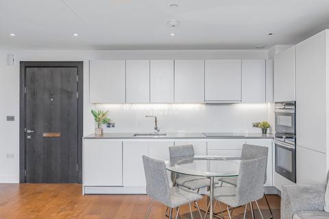 2 bedroom apartment to rent, Altissima House, 340 Queenstown Road, London, SW11