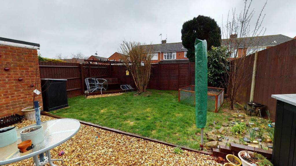 Brockwood Close, Duston, Northampton NN5 6LY 3 bed semidetached house