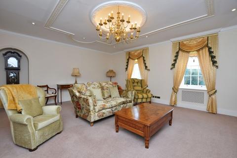 3 bedroom penthouse for sale - 18 Carr Hall Gardens