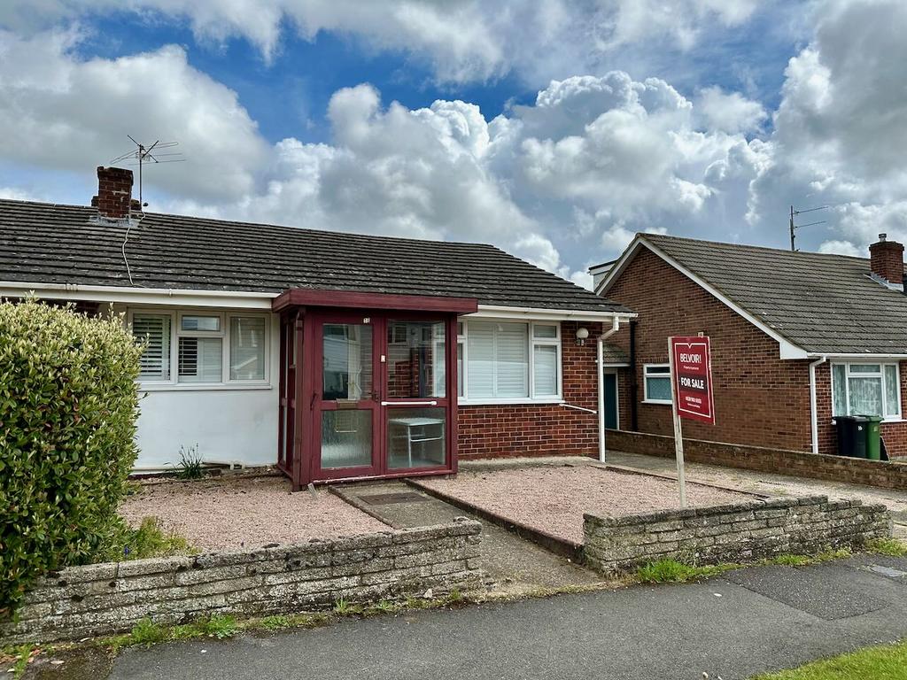 Glendale Road, Tadley, RG26 2 bed bungalow for sale £300,000