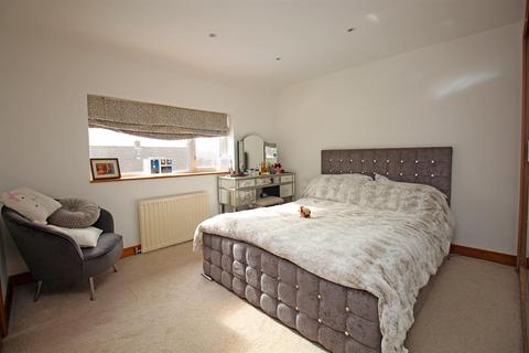 32 Harrowdene, Stevenage, SG2 9JE