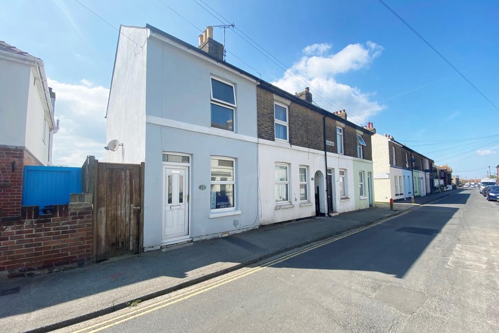 College Road, Deal, CT14 2 bed end of terrace house for sale £269,950