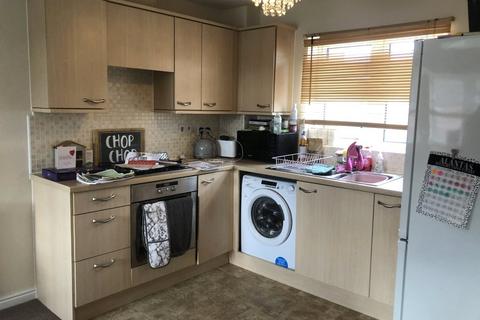 1 bedroom apartment to rent, Westland Drive, Lee-On-The-Solent, Hampshire, PO13