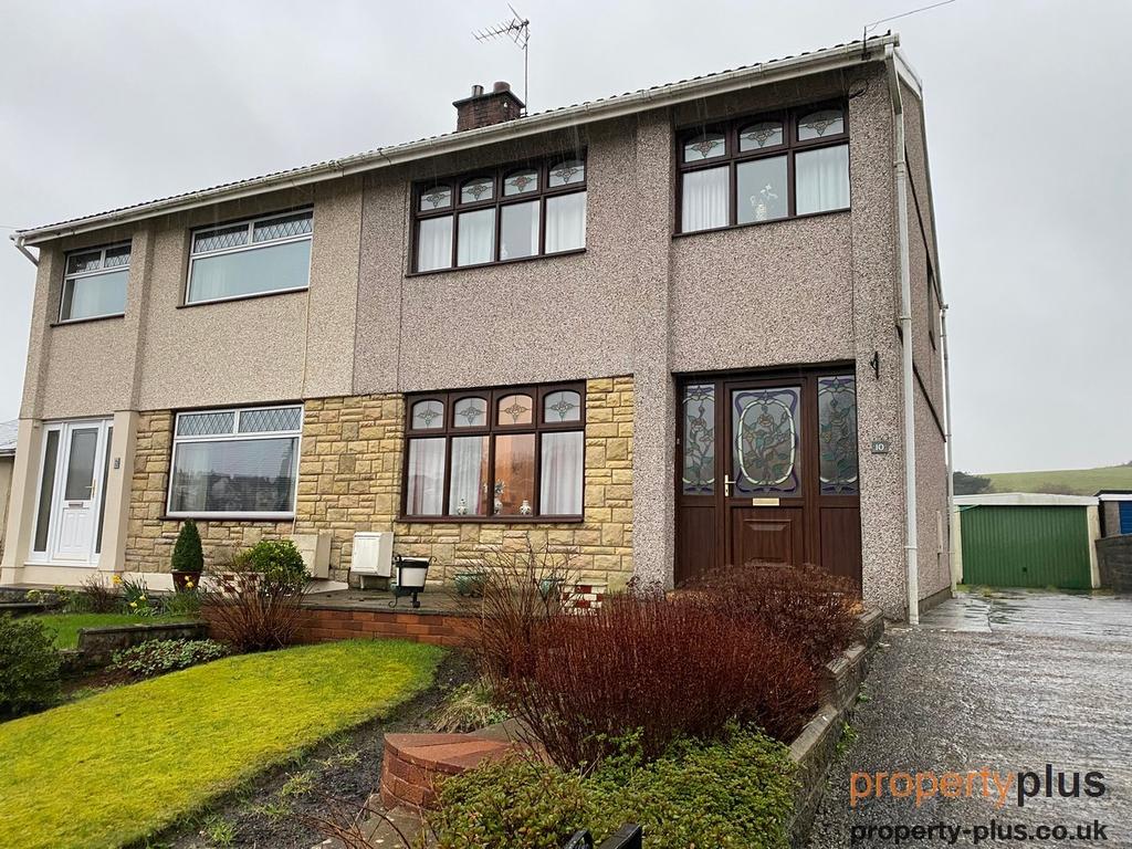 Duffryn Close Tonyrefail Tonyrefail 3 bed semidetached house £215,000