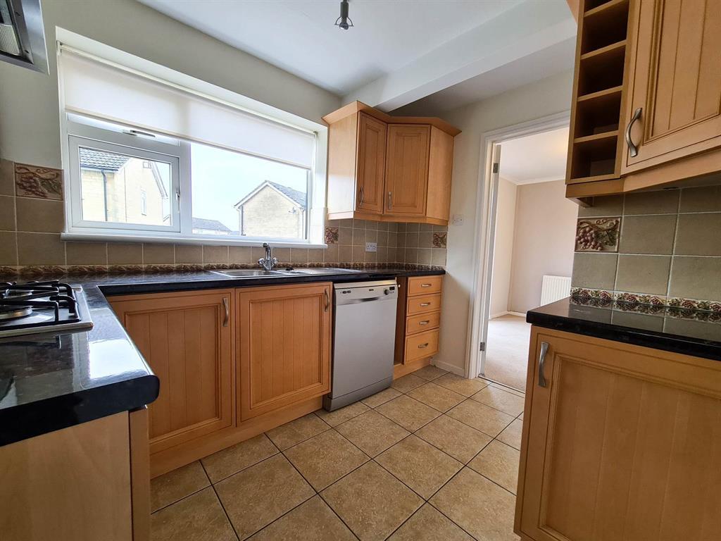 Meadow Road, Stonehouse, GL10 2HL 3 bed semidetached house £995 pcm