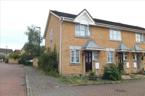 2 bedroom house to rent, Missenden Close, Bedfont, TW14