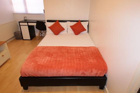 1 bedroom in a house share to rent, 10 Sibthorp Street, Lincoln, Lincolnshire, LN5