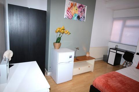 1 bedroom in a house share to rent, 10 Sibthorp Street, Lincoln, Lincolnshire, LN5