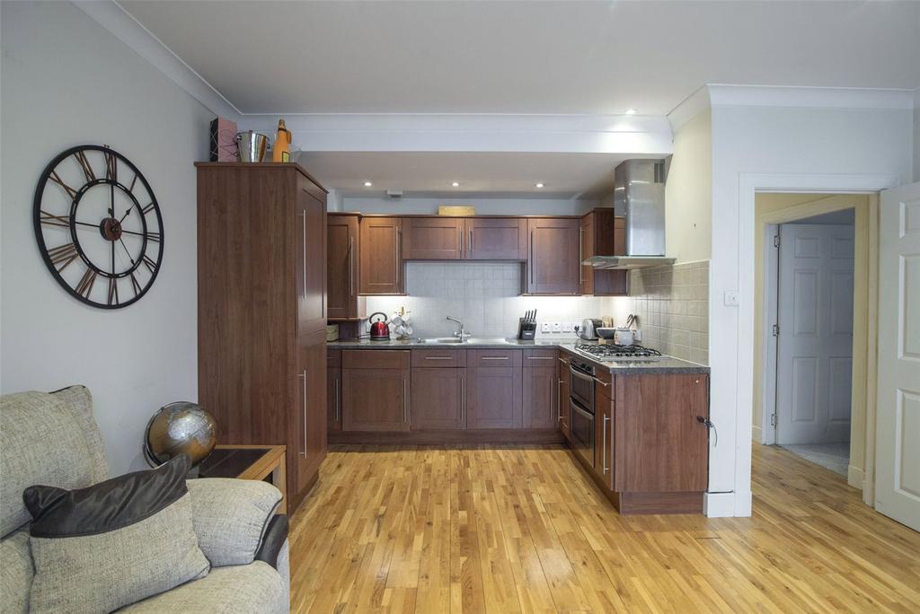 Lounge/Kitchen