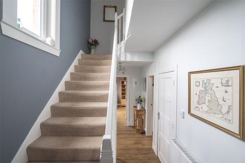 12 Glamis Place, Perth, PH2 0HP