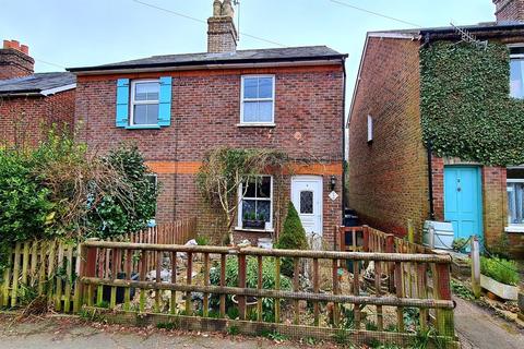 3 Moorfield, Haslemere, GU27 3SH