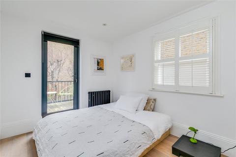 21 Rosenau Crescent, London, SW11 4RY