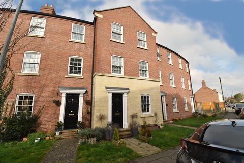 4 bedroom townhouse for sale - Old Dairy Yard, Thames Street, Louth LN11 7BS