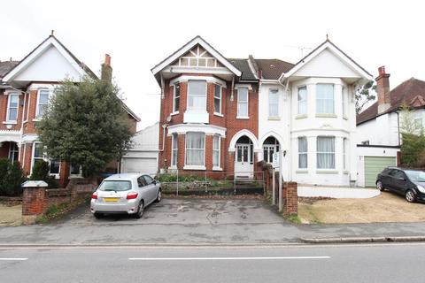 2 bedroom apartment to rent, Hill Lane, Southampton