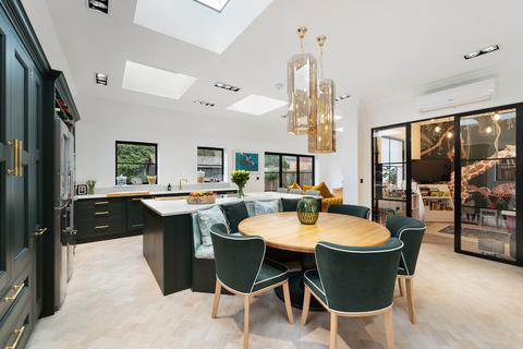 38 Hereford Road, London, E11 2EA