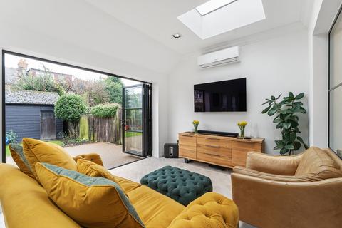38 Hereford Road, London, E11 2EA