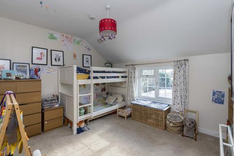 39 Oakdene Road, Brockham, Betchworth, RH3 7JU