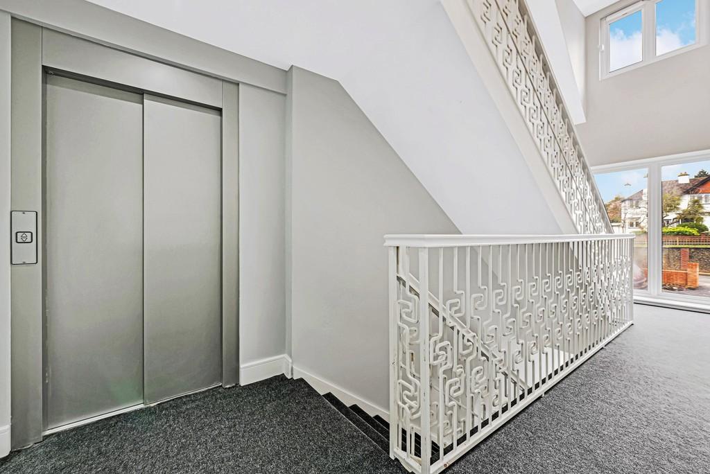 Braywick Road, Maidenhead 2 bed apartment for sale £365,000