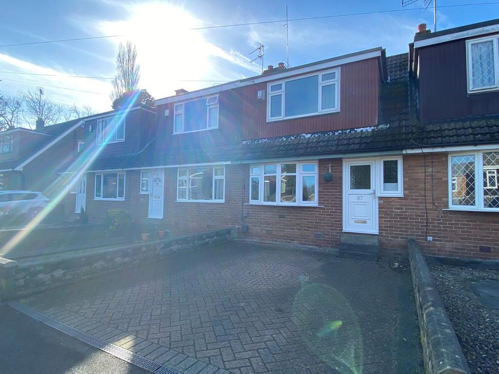 Kenmore Road, Cleckheaton, BD19 2 bed terraced house £165,000