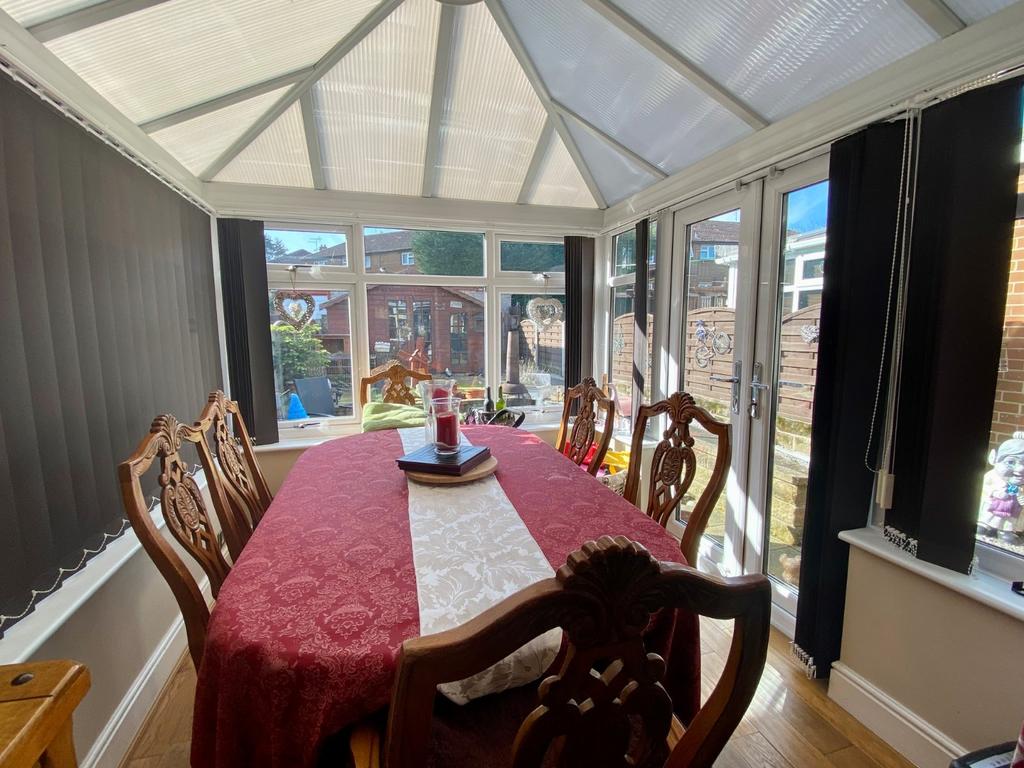 Kenmore Road, Cleckheaton, BD19 2 bed terraced house £165,000