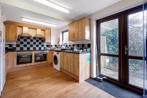 4 bedroom semi-detached house to rent, Craddock Road, Canterbury