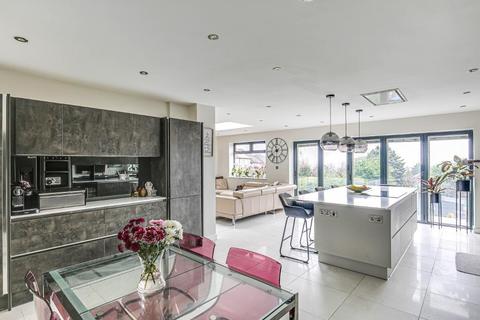 21 The Woodfields, South Croydon, CR2 0HG