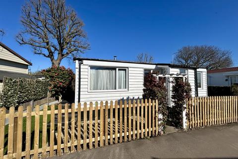undefined, Lippitts Hill, Loughton