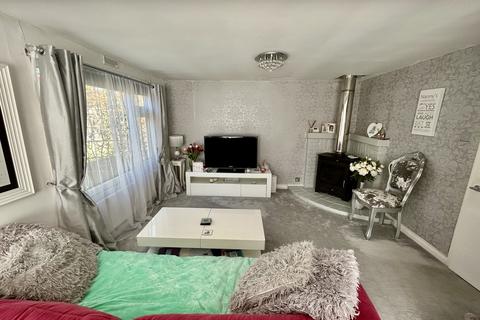undefined, Lippitts Hill, Loughton
