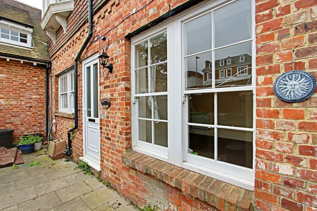 Springfield Road, St LeonardsonSea, TN38 3 bed property £1,050 pcm