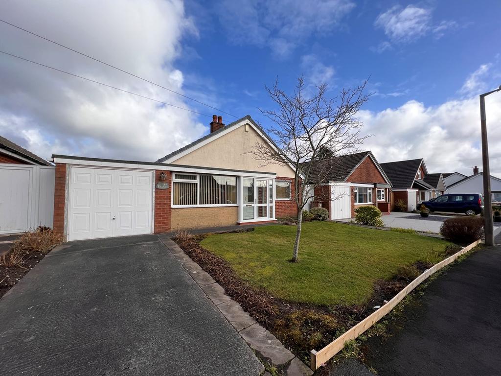 Crossfield, Hutton, Preston, PR4 3 bed detached bungalow £259,950